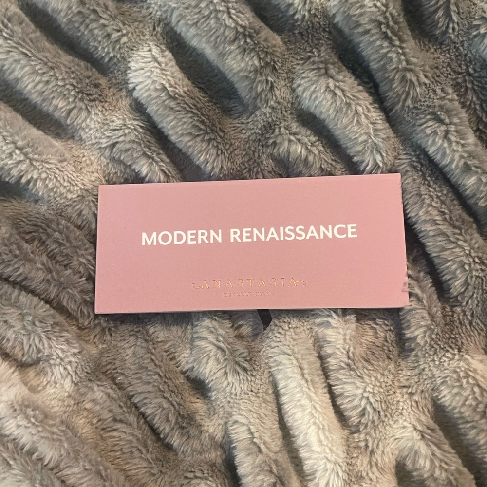 Anastasia Soft Pink Modern Renaissance Palette